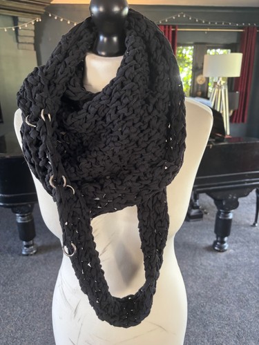 Unique chunky black - chunky,